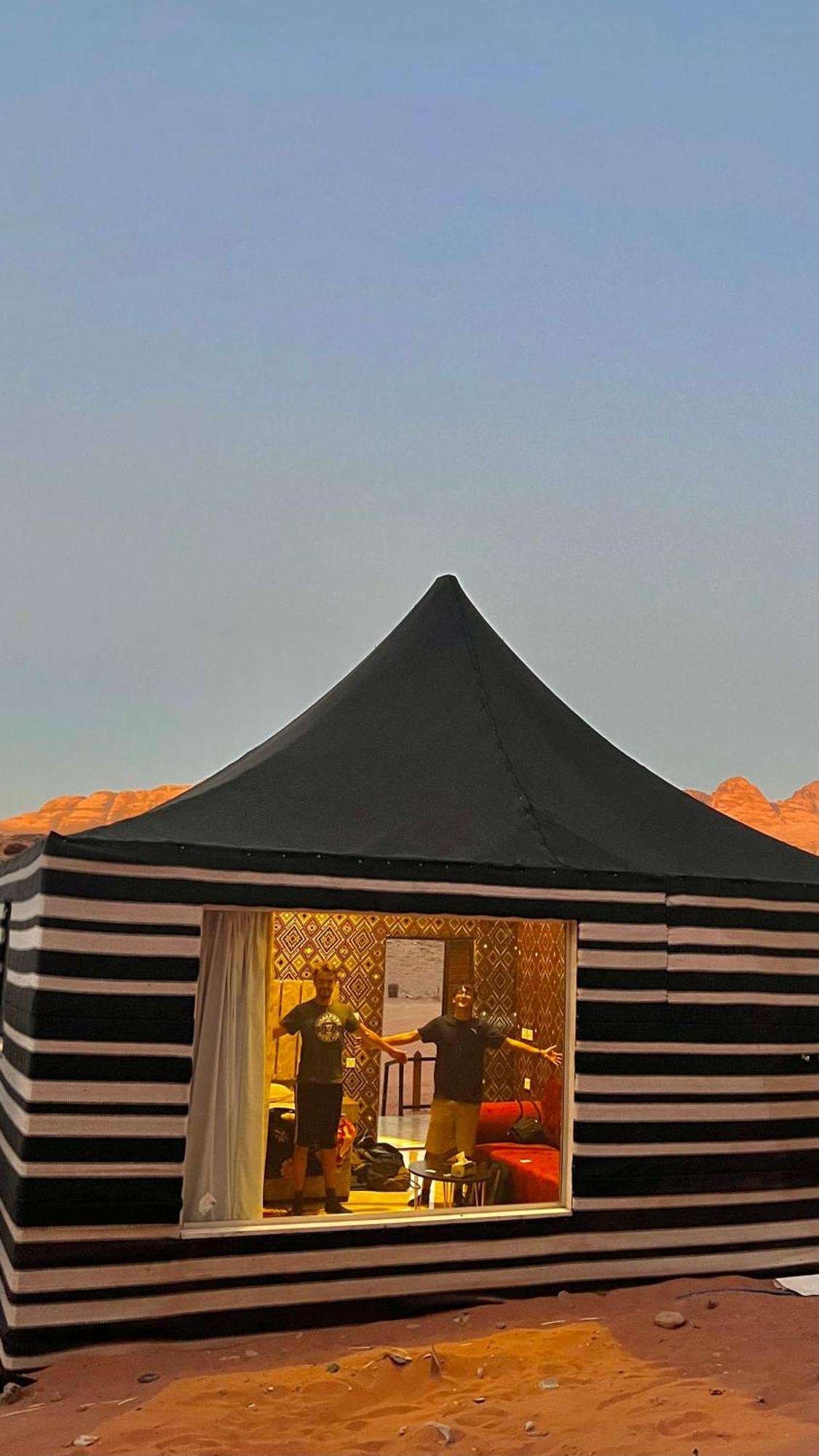Rum Mountain Luxury Camp Aparthotel Wadi Rum Buitenkant foto